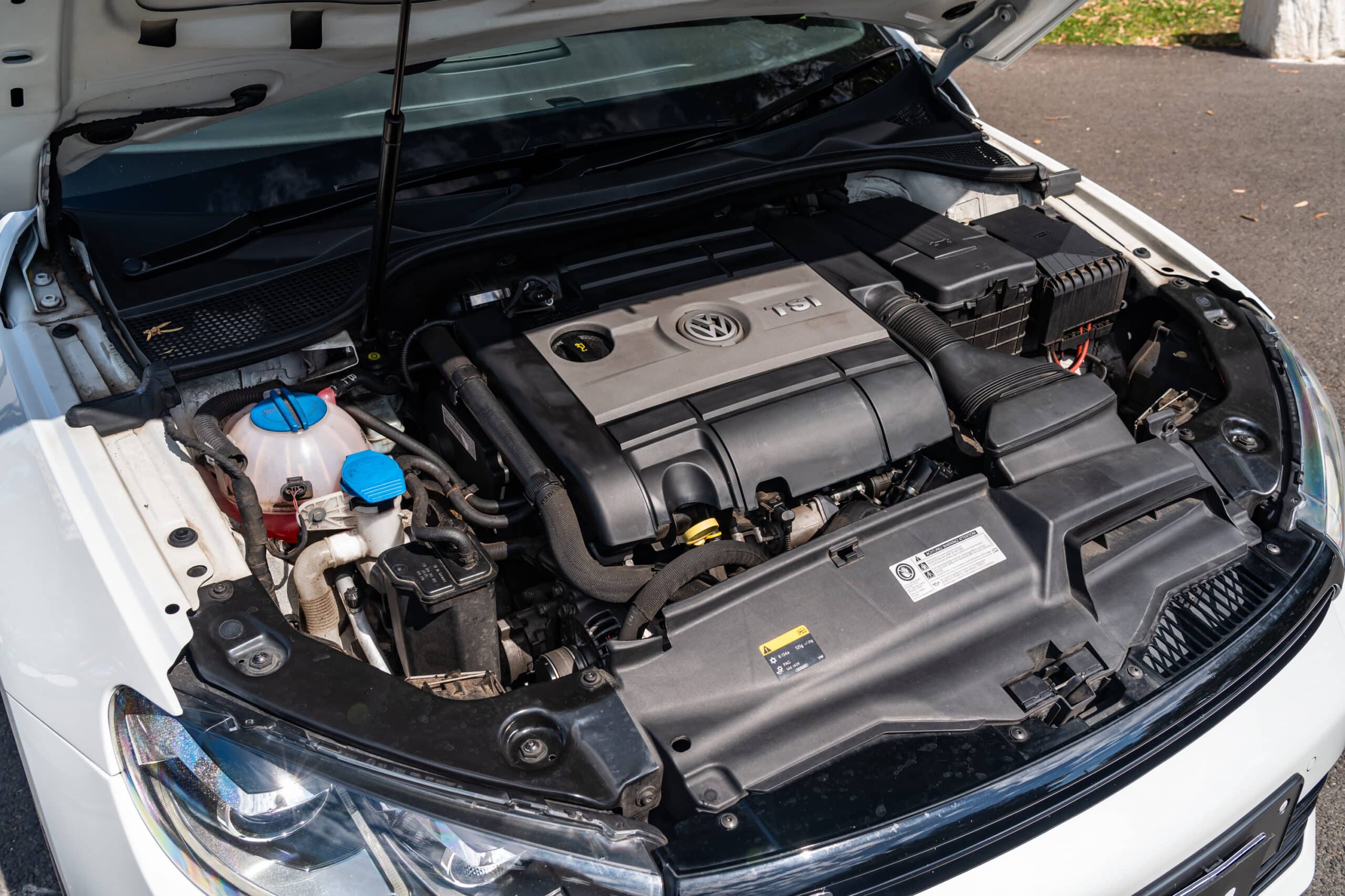 Volkswagen Scirocco-11