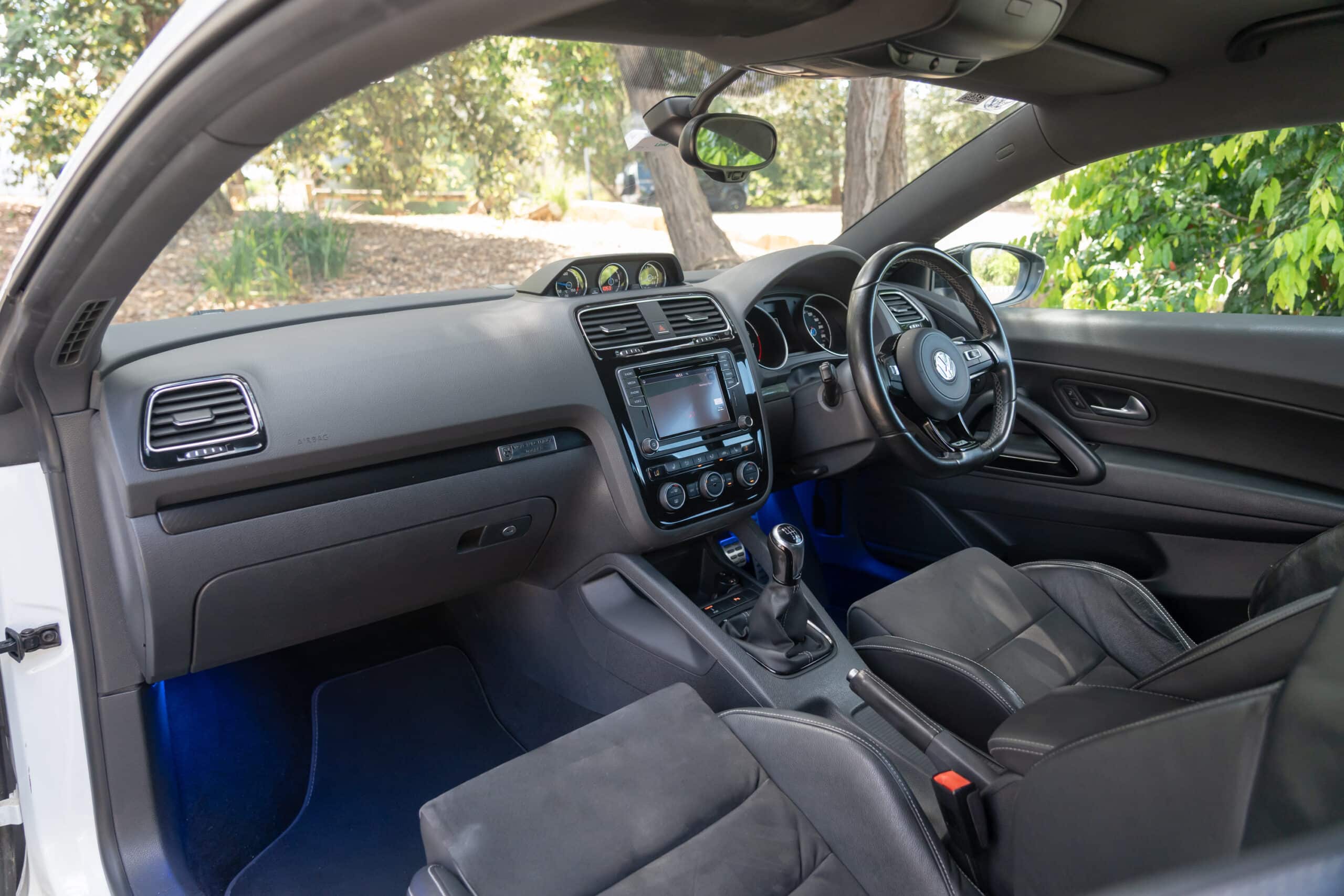 Volkswagen Scirocco-15