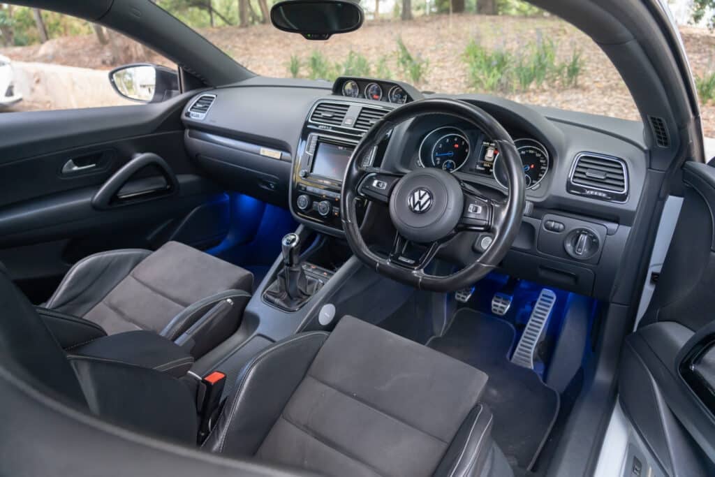 Volkswagen Scirocco-21