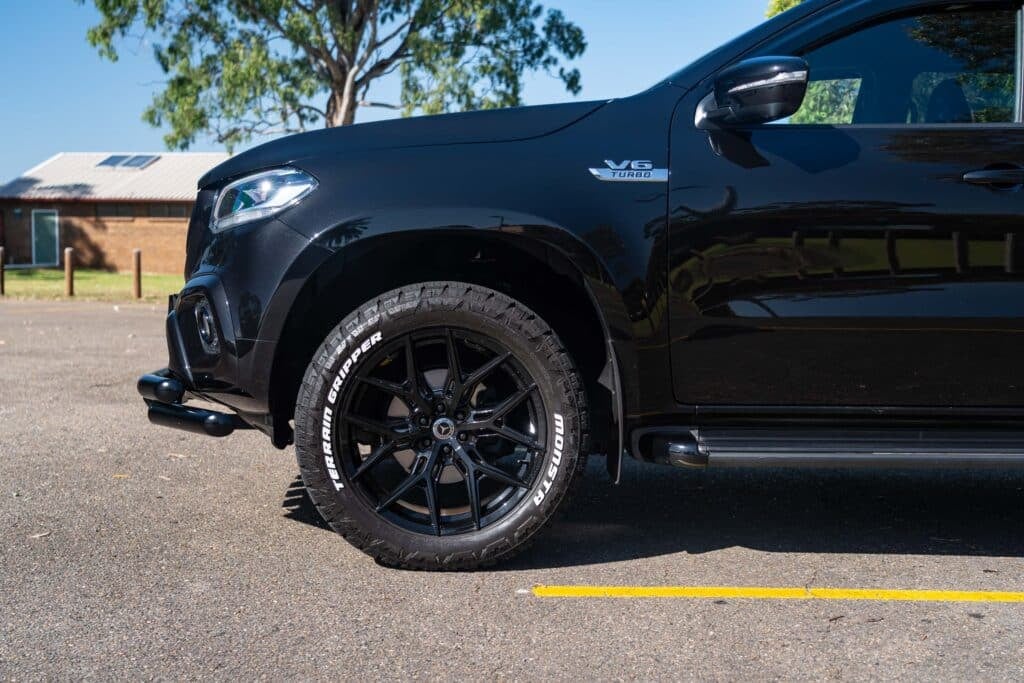 Mercedes-Benz X-Class-1