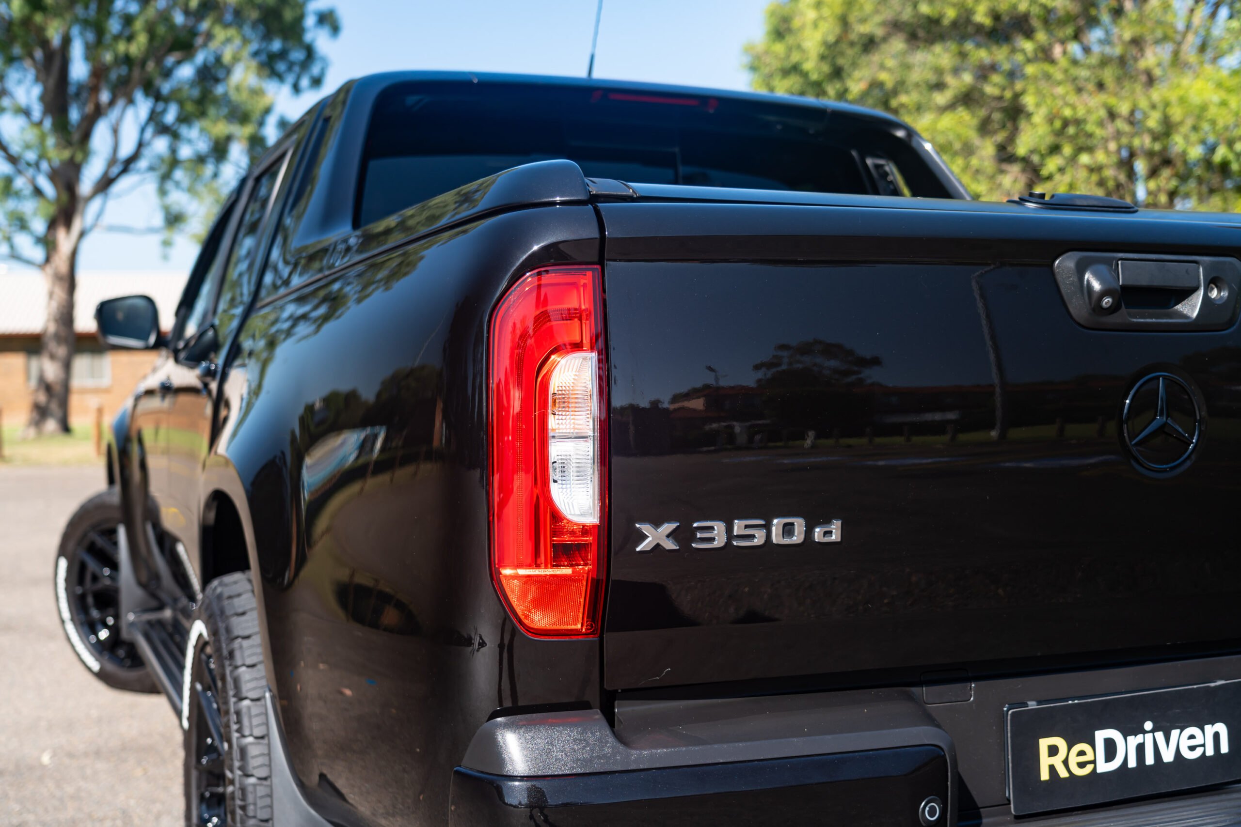 Mercedes-Benz X-Class-10