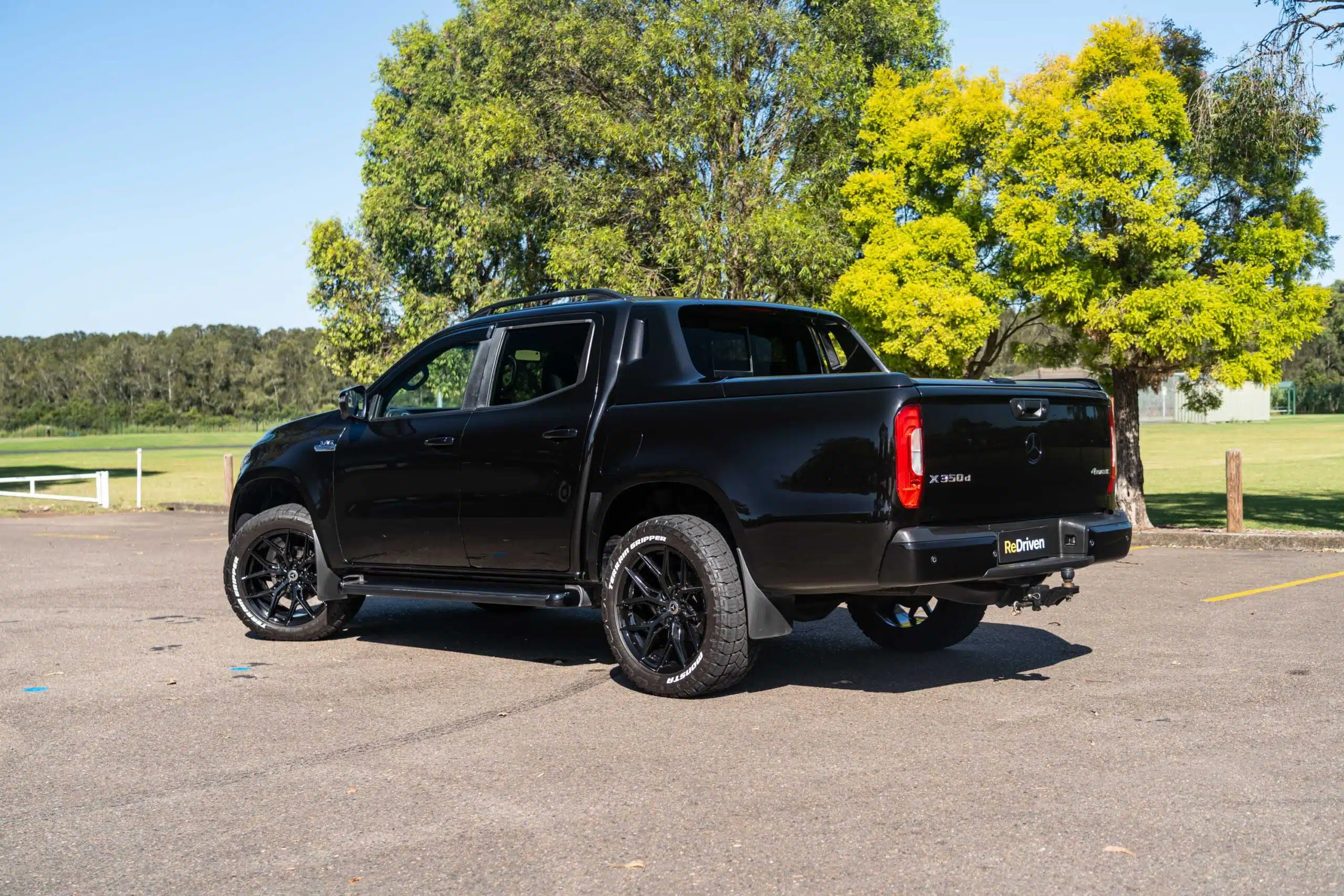 Mercedes-Benz X-Class-12