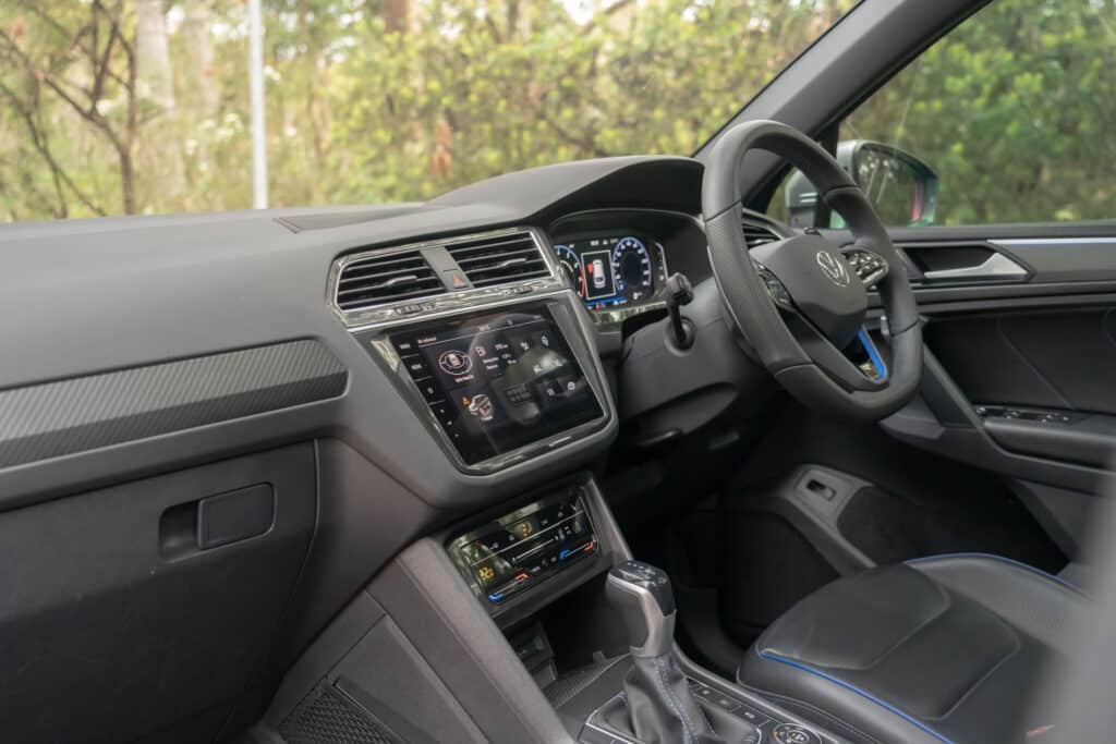 Volkswagen Tiguan (2nd-gen)-3