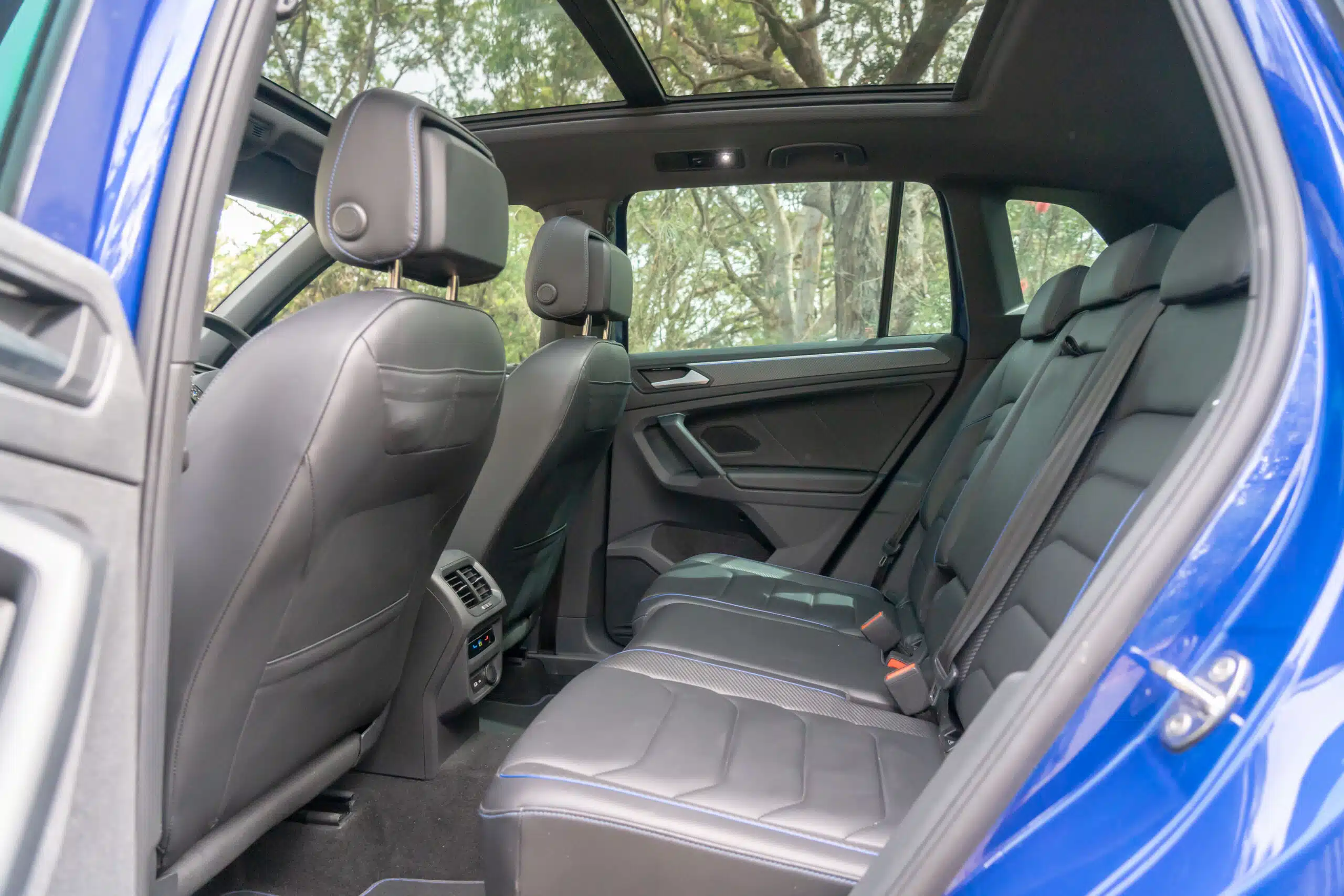 Volkswagen Tiguan (2nd-gen)-5