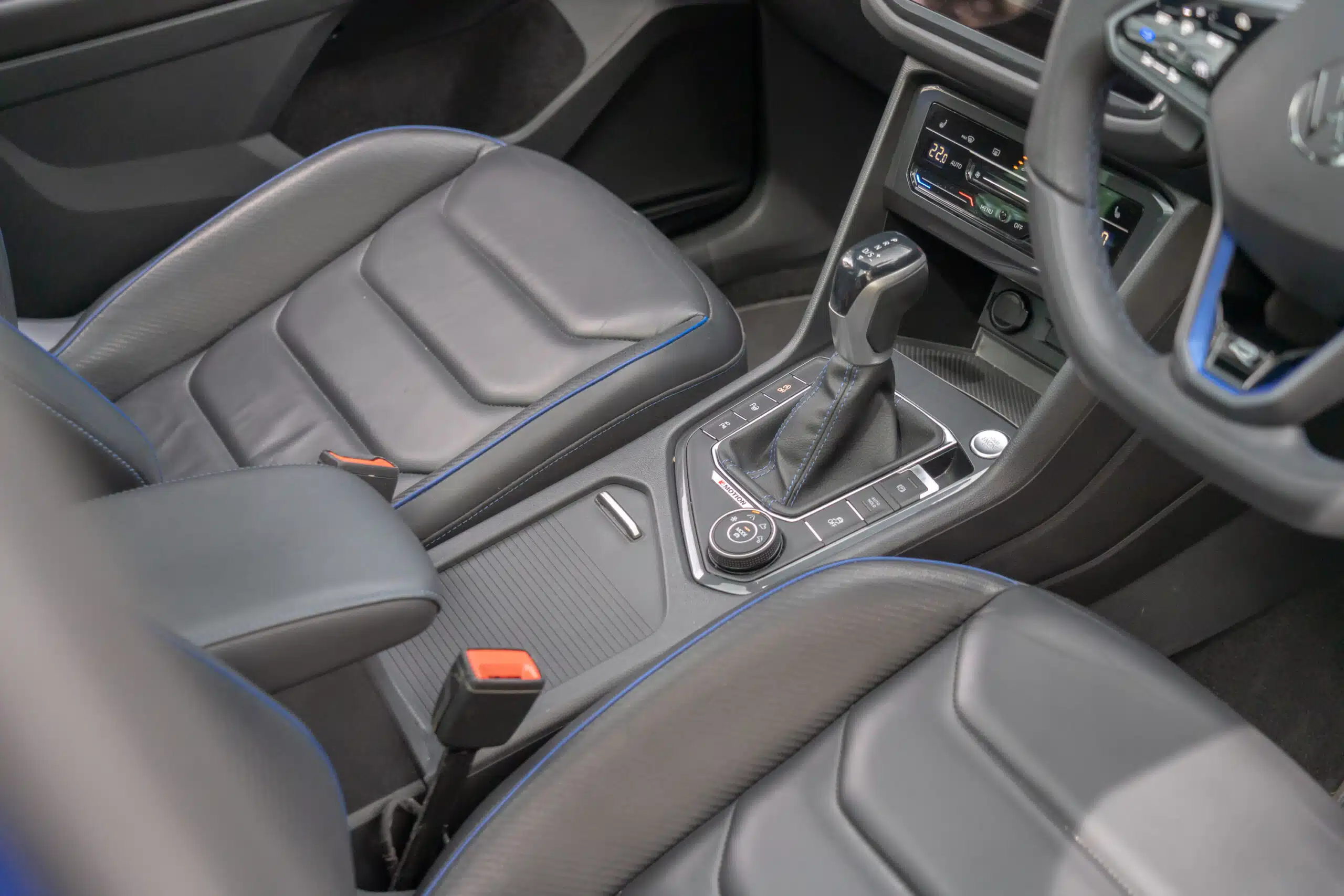 Volkswagen Tiguan (2nd-gen)-6