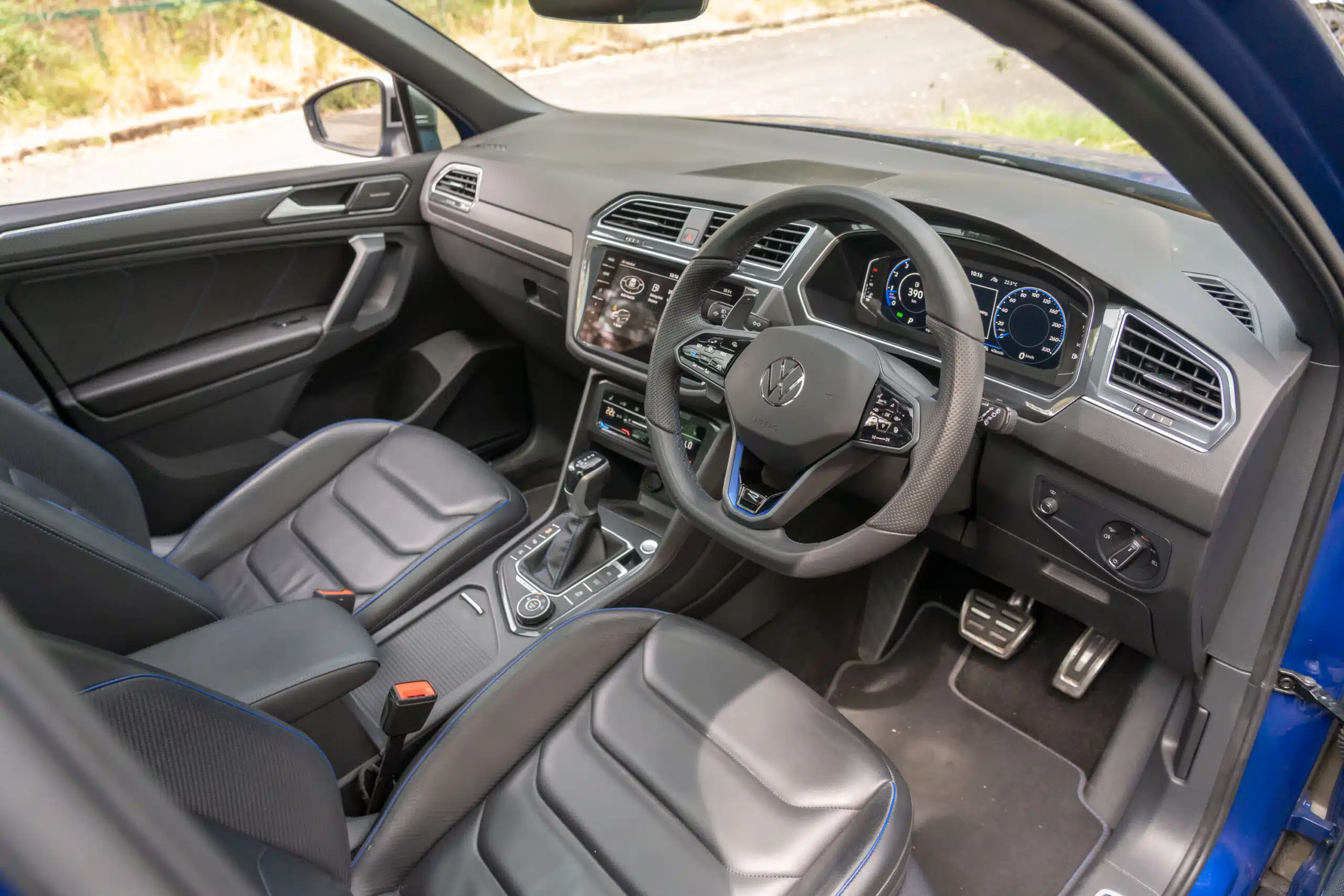 Volkswagen Tiguan (2nd-gen)-8