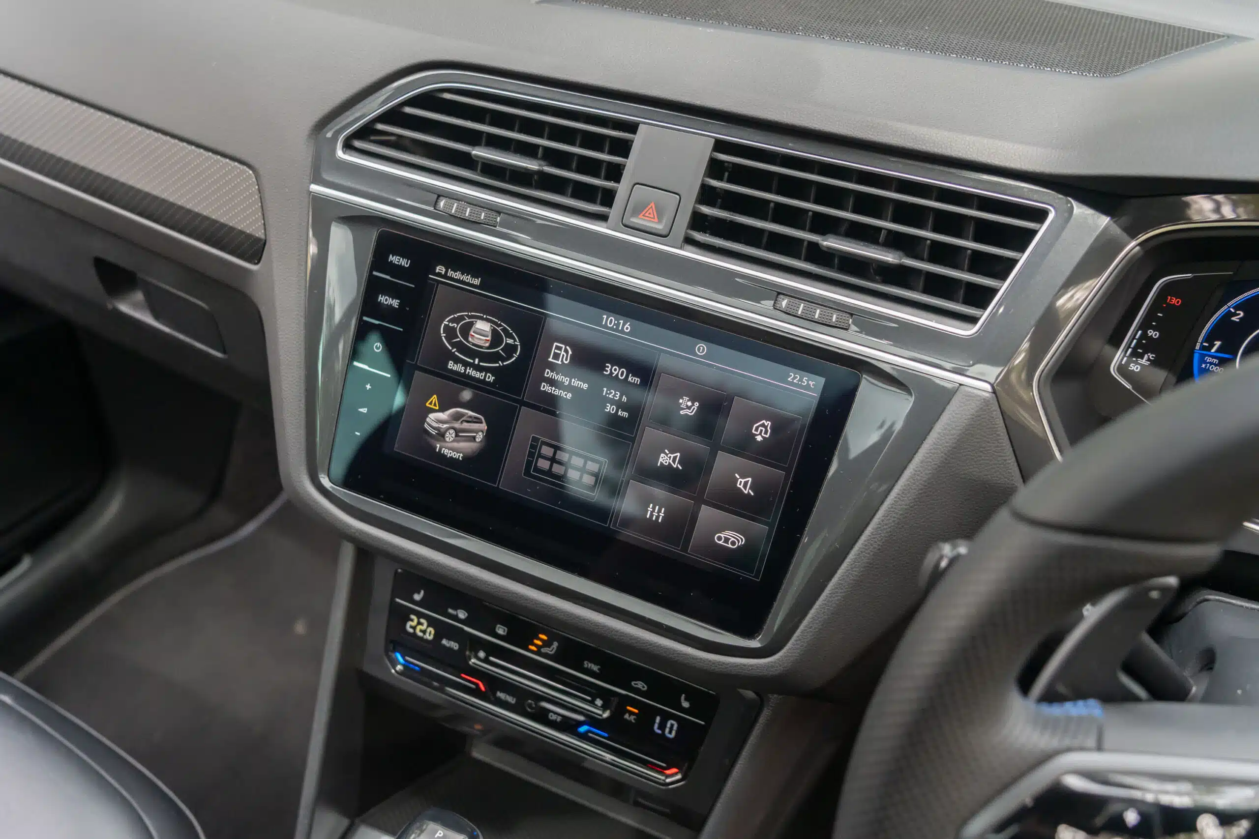 Volkswagen Tiguan (2nd-gen)-9