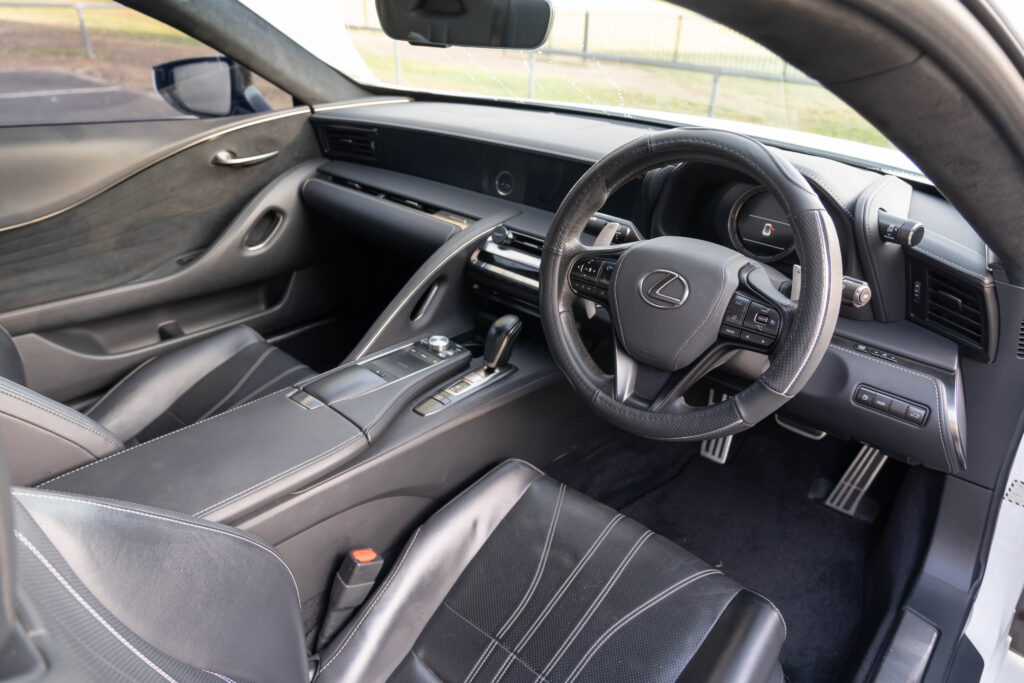 Car Image 16