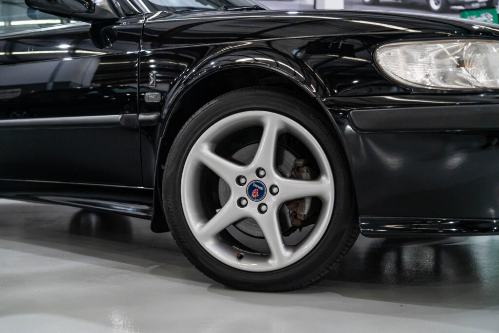 Car Image 10