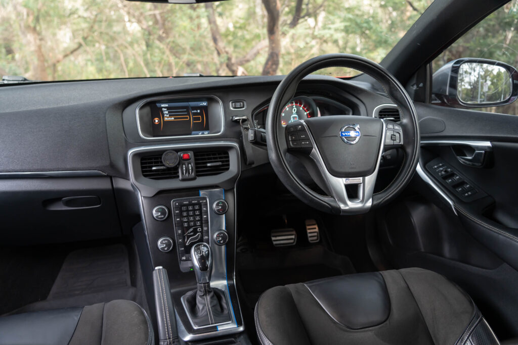 Car Image 14