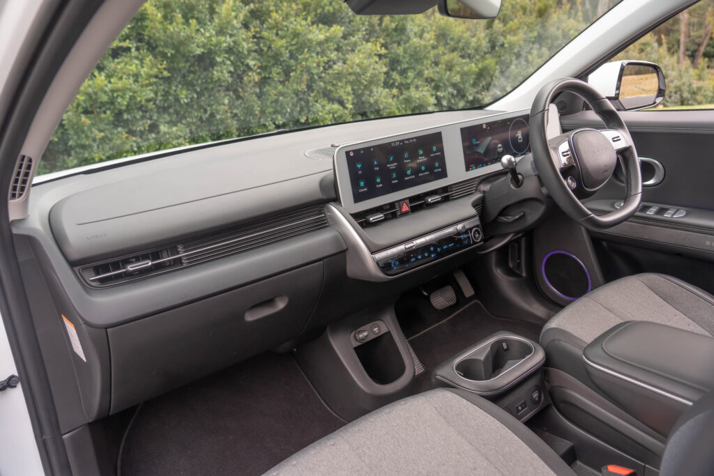 Car Image 15
