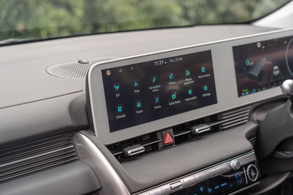 Car Image 18