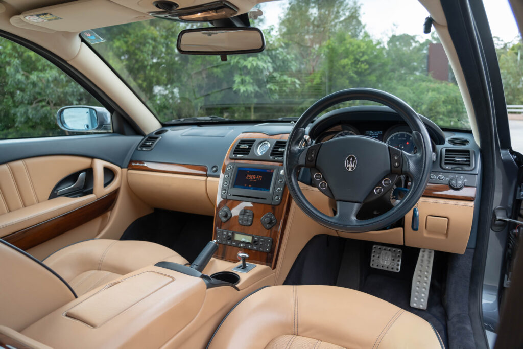 Car Image 17