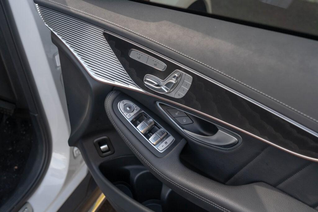 Car Image 28