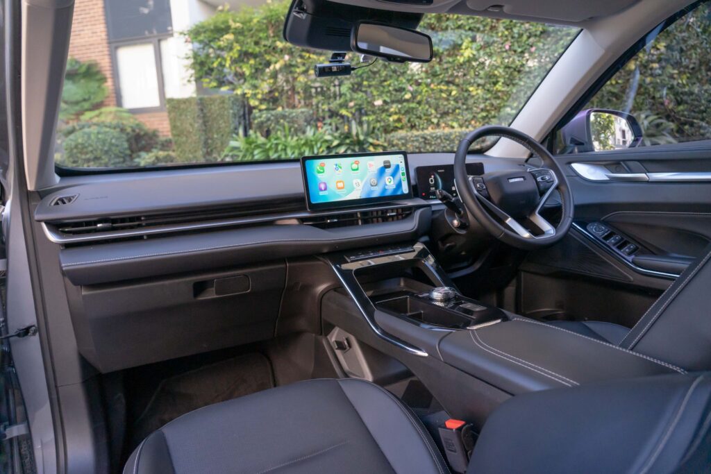 Car Image 16
