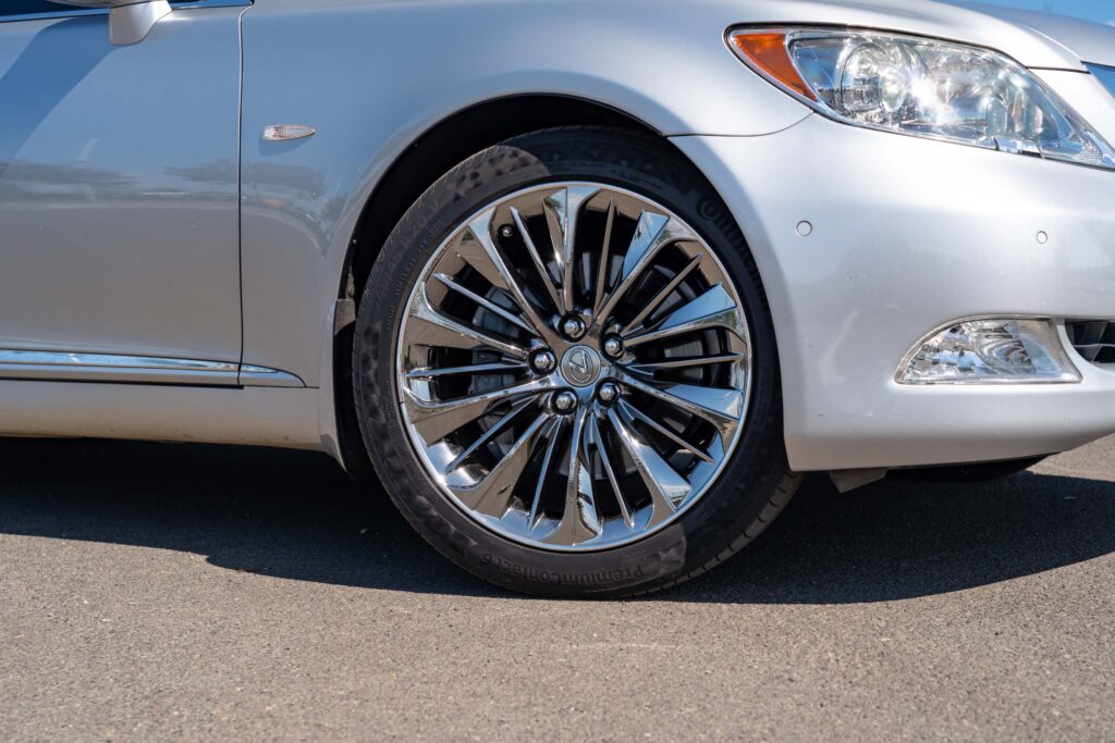 Car Image 8