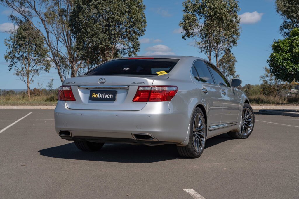 Car Image 9