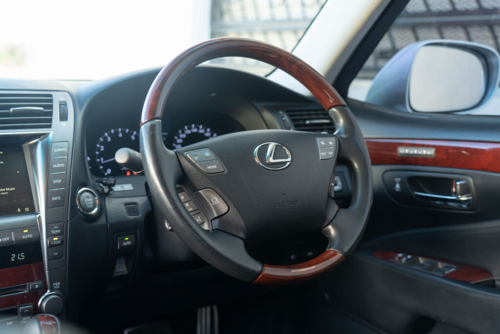 Car Image 21